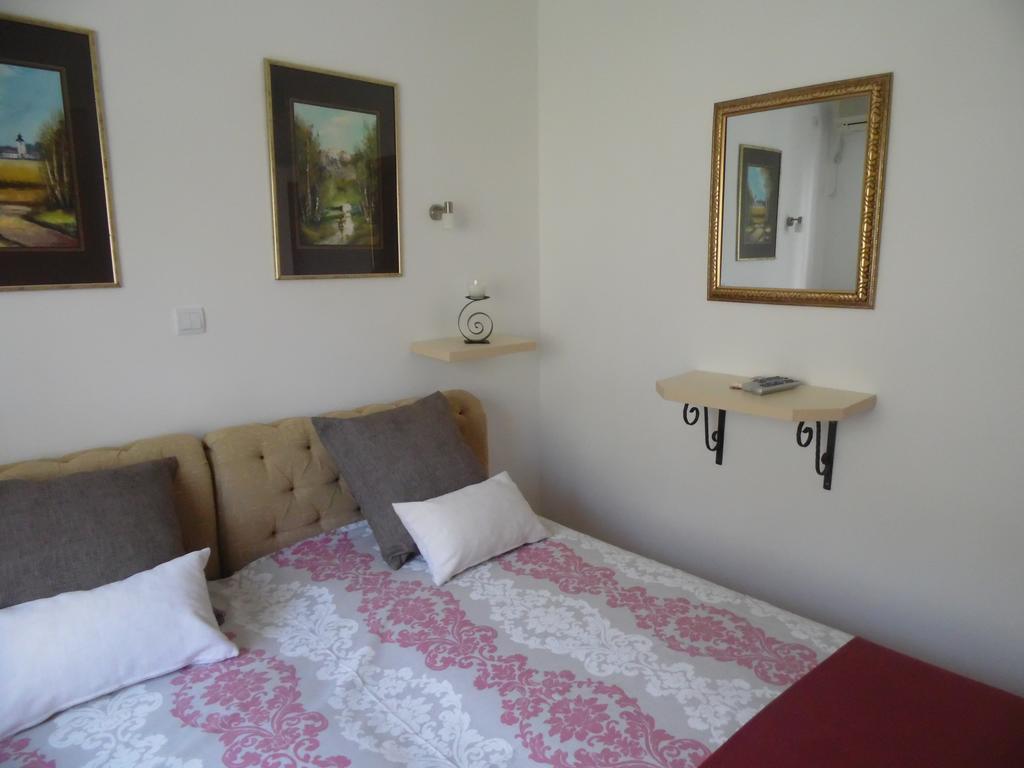 Apartments Slavica Jovanovic Sveti Stefan Oda fotoğraf
