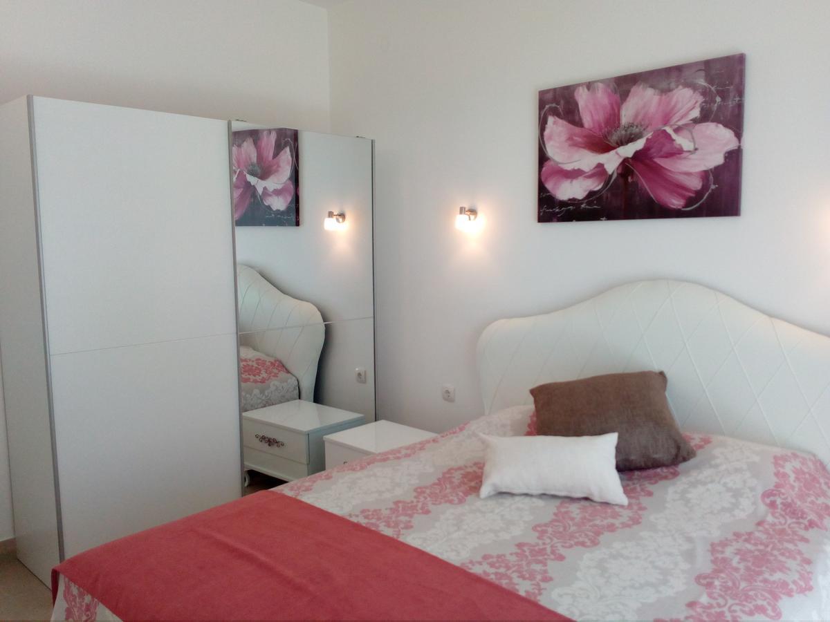 Apartments Slavica Jovanovic Sveti Stefan Dış mekan fotoğraf